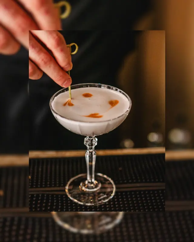 Some habits are worth keeping.

Happy Hour at HEIST is your midweek excuse to slow down, sip something thoughtful, and let the evening unfold.