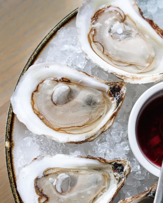You know what time it is… 🦪

Oyster HEIST is on. Fresh, briny, and best enjoyed with a drink in hand.
 Grab a seat, grab a dozen, and settle in.

📅 Walk in or reserve… just don’t miss it.