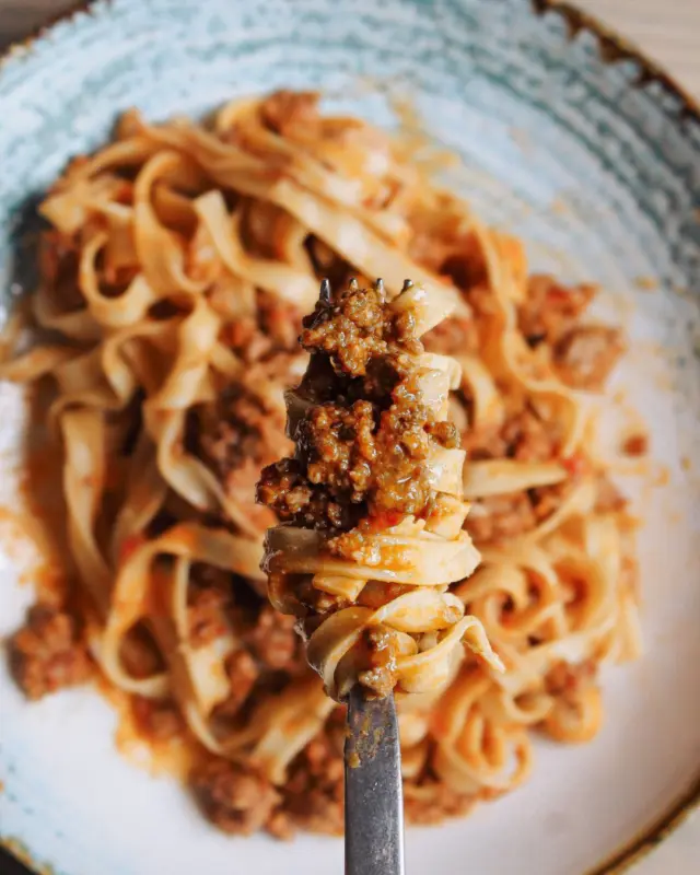 Some things just hit every time. 🍝

Tagliatelle Bolognese with rich ragù, basil, and Grana Padano. Simple, done right.